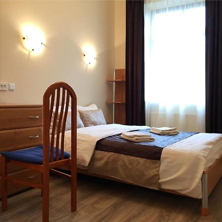 Eney Budget Three-Room Apartment Lvov Exteriér fotografie